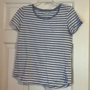 Blue and white stripe shirt sleeve T shirt.